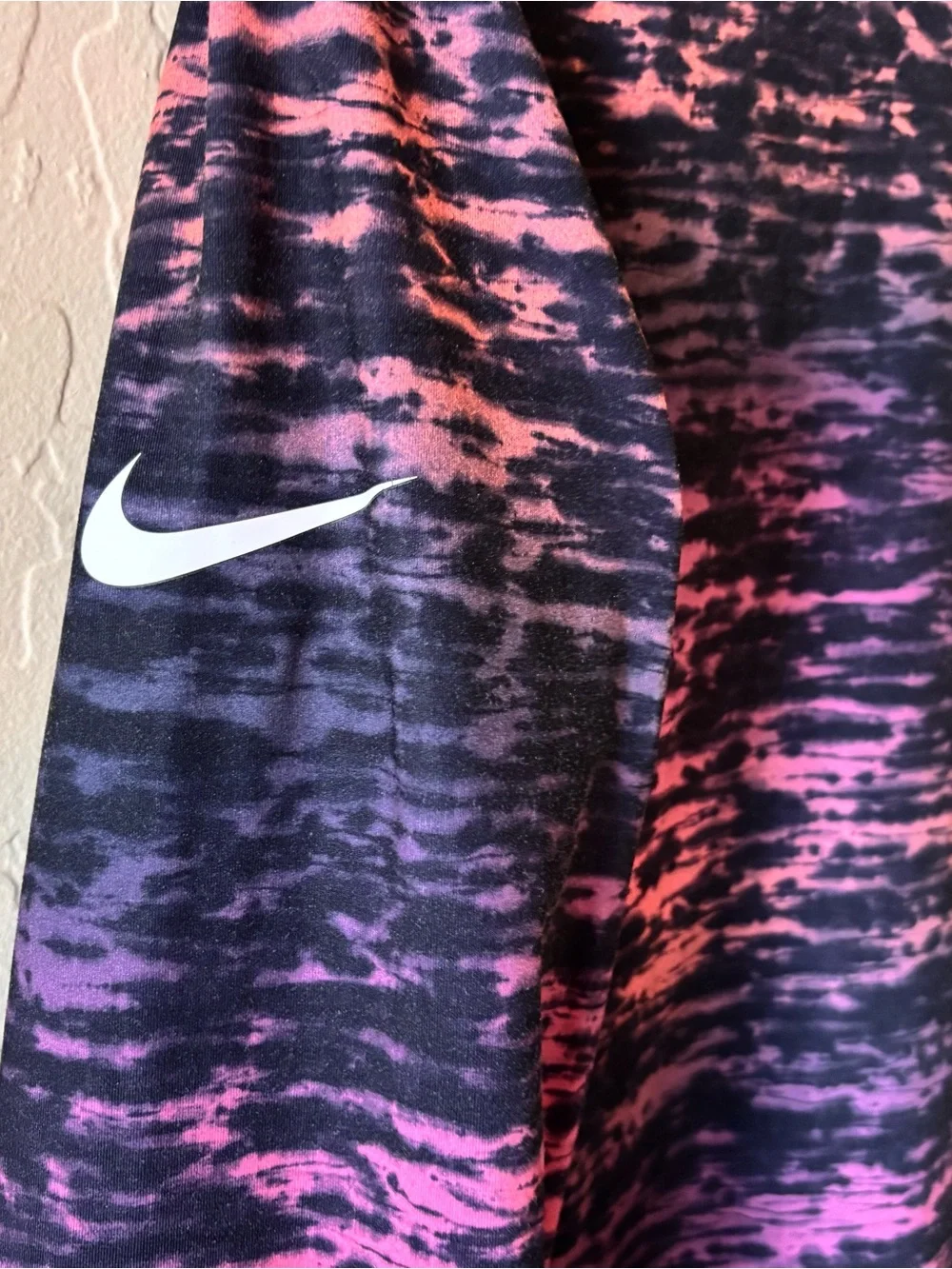 Nike Women’s Black & Pink Quarter-Zip Active Pullover Size Large